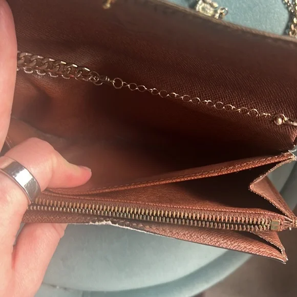 Louis Vuitton Sarah Wallet - Picture 11 of 12